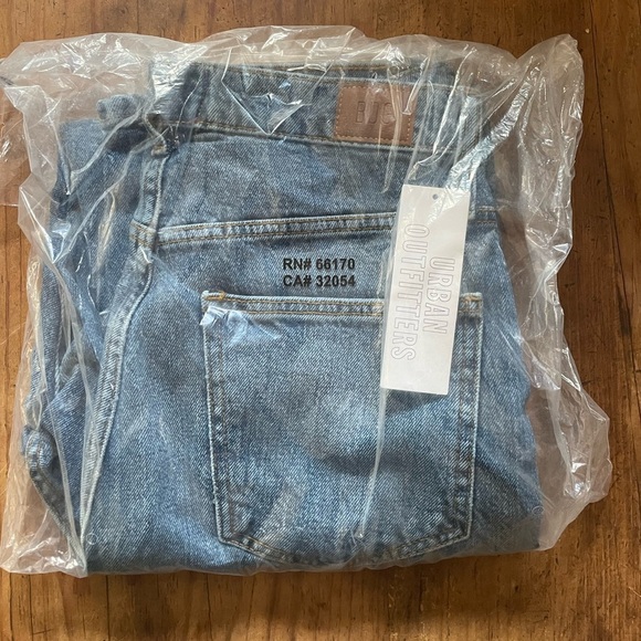 Urban Outfitters BDG High-Waisted Cowboy Jean - Picture 3 of 4